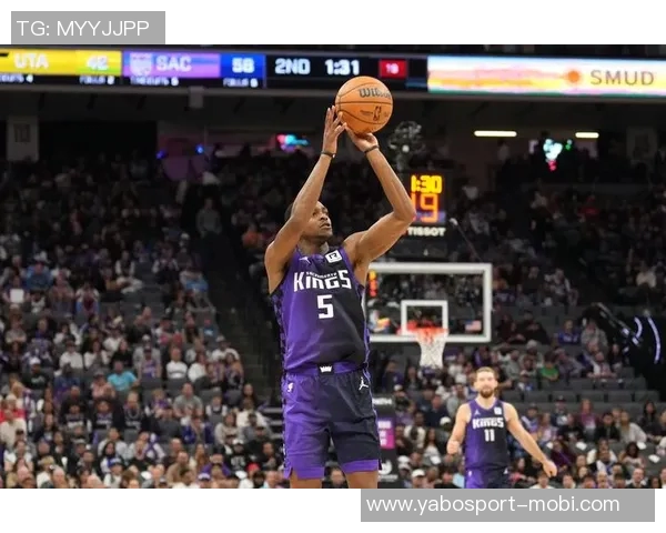 明天马刺对阵爵士福克斯因左内收肌紧张出战存疑