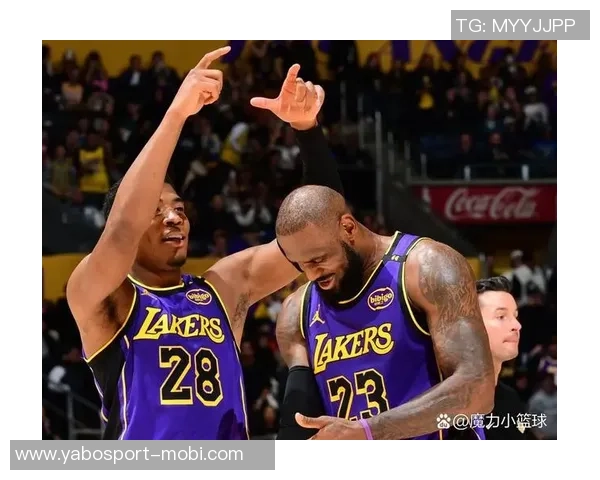 浓眉小试牛刀上半场表现抢眼贡献7分7篮板2盖帽展现强大实力