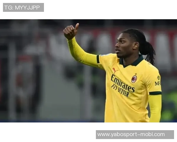 莱奥替补表现失常两度错失良机遭球迷怒斥